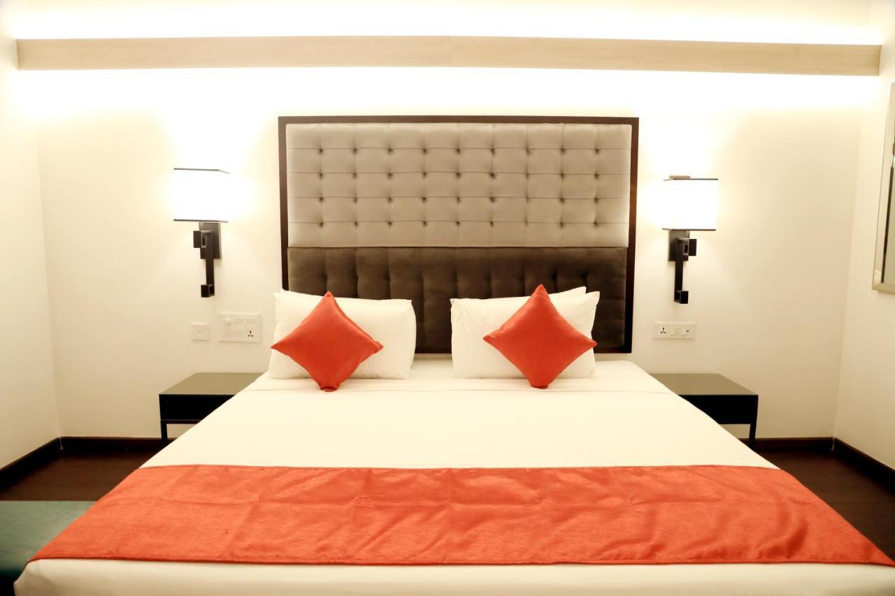 Hotel Deccan Serai Grande, Gachibowli, Hyderabad Exterior foto
